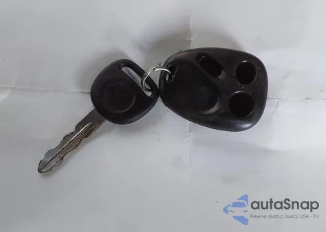 2003 Chevrolet Silverado 1500Hd Ls z USA, uszkodzony, nr VIN 1GCGK13U93F162286